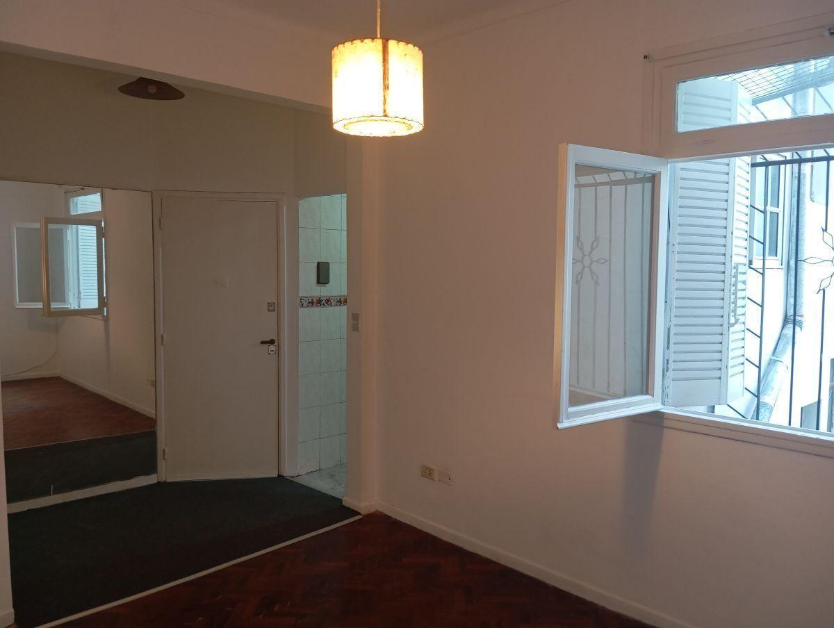 Foto de Departamento de 53 m² con 2 dormitorios en venta en Flores Norte, imagen 4