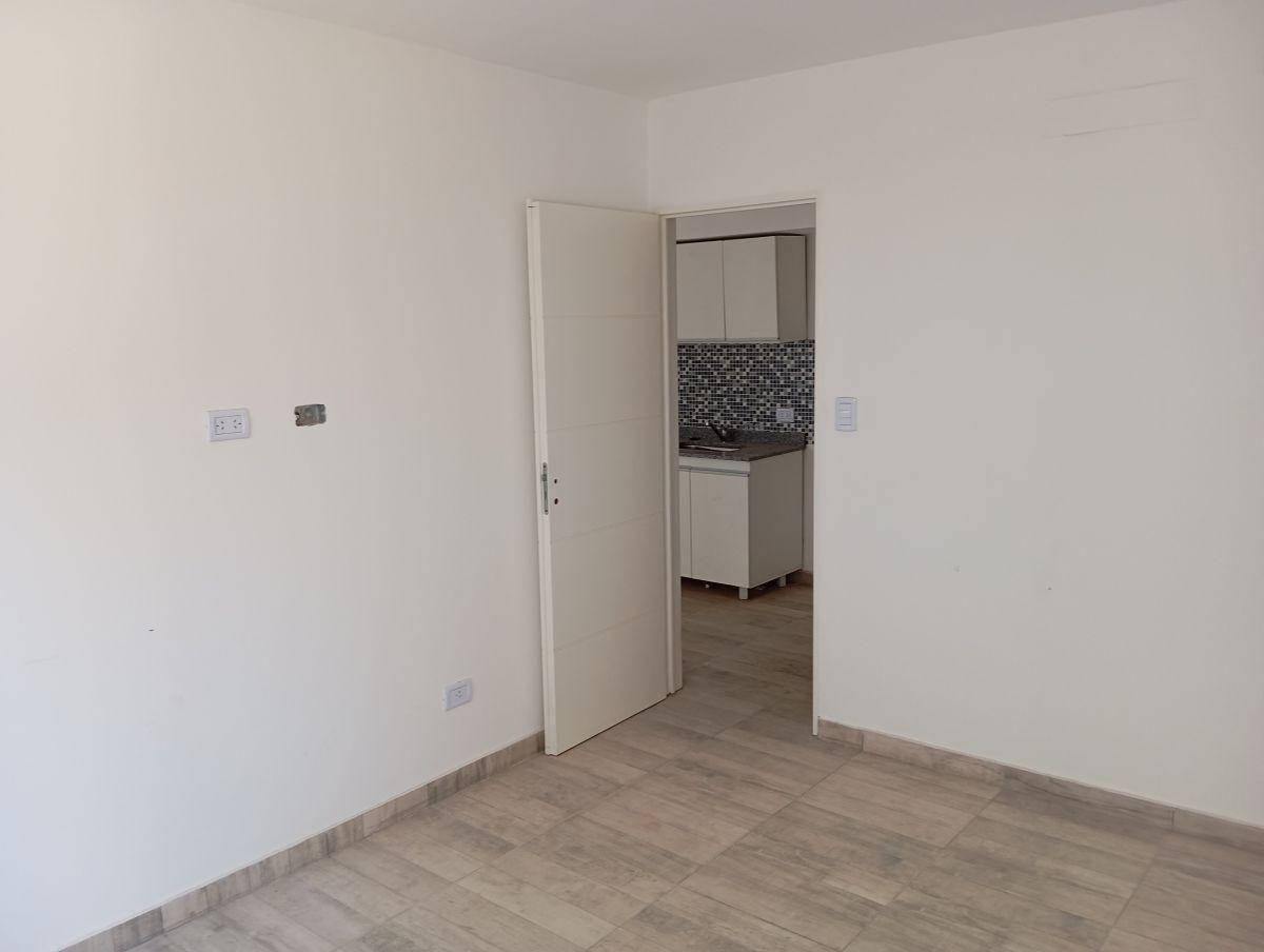 Foto de Departamento en alquiler en Haedo centro, imagen 4