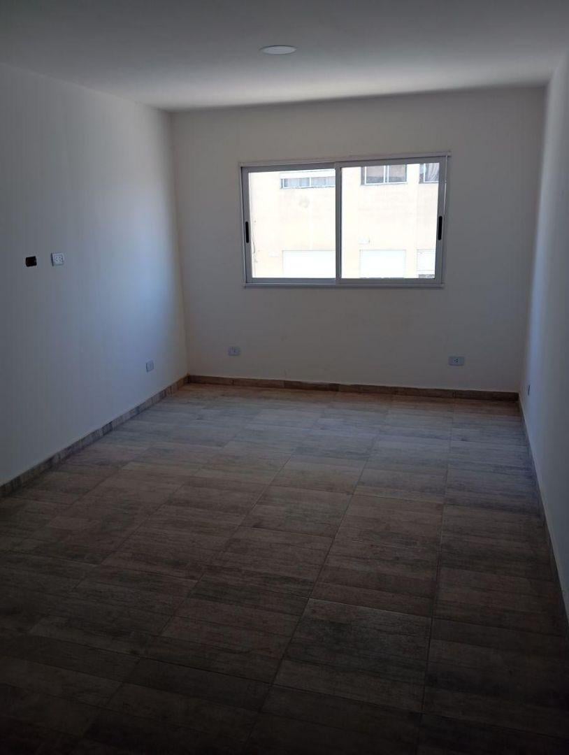 Foto de Departamento en alquiler en Haedo centro, imagen 1