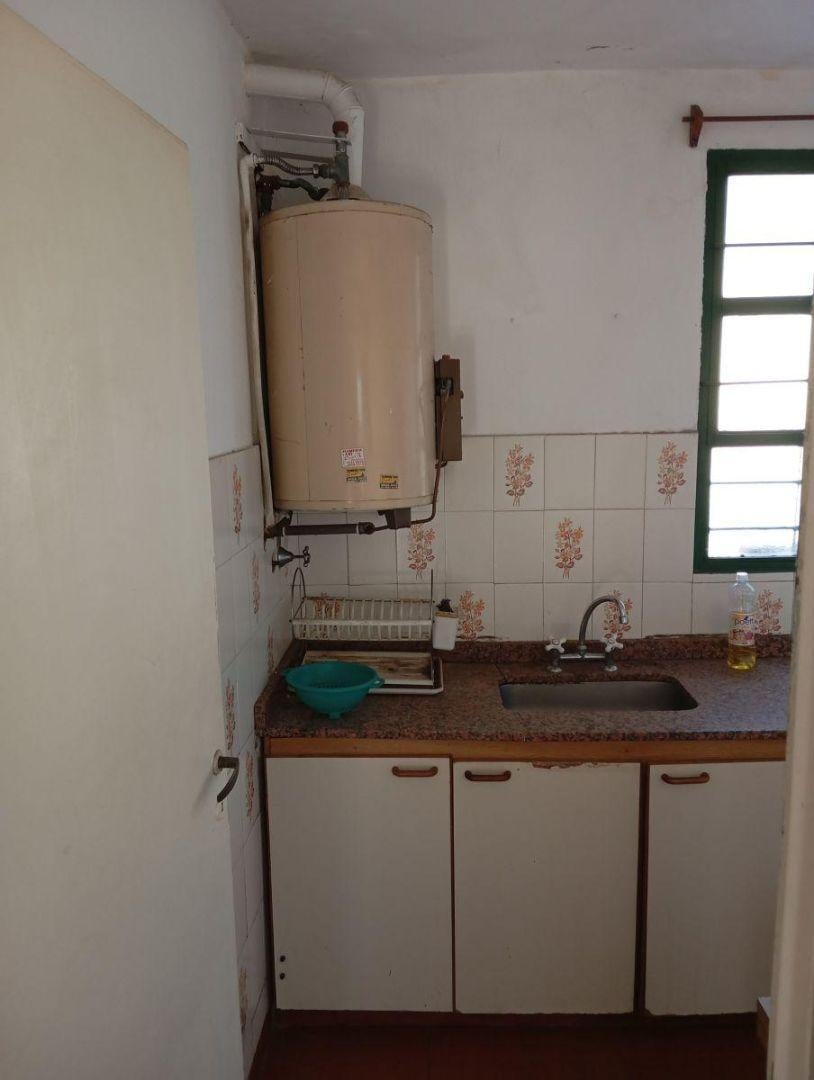 Foto de Departamento de 50 m2 con 2 dormitorios en venta en Haedo, imagen 2