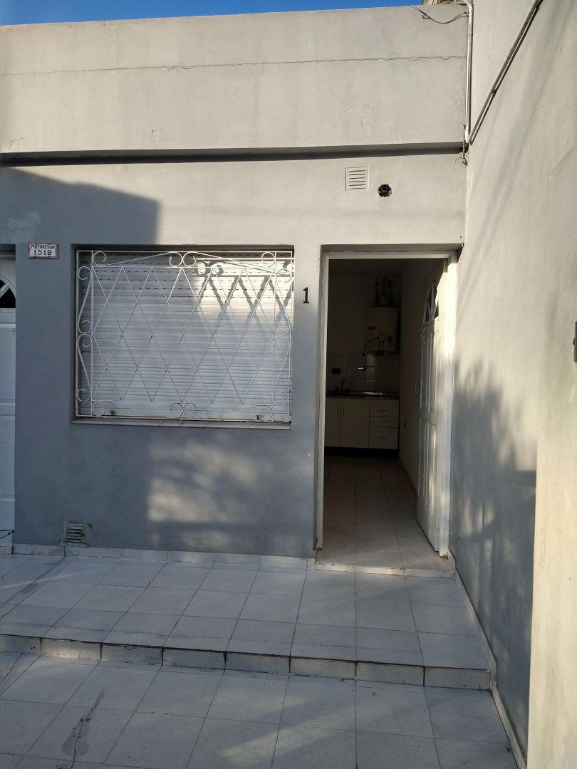 Foto de alquiler 2amb con patio, imagen 1