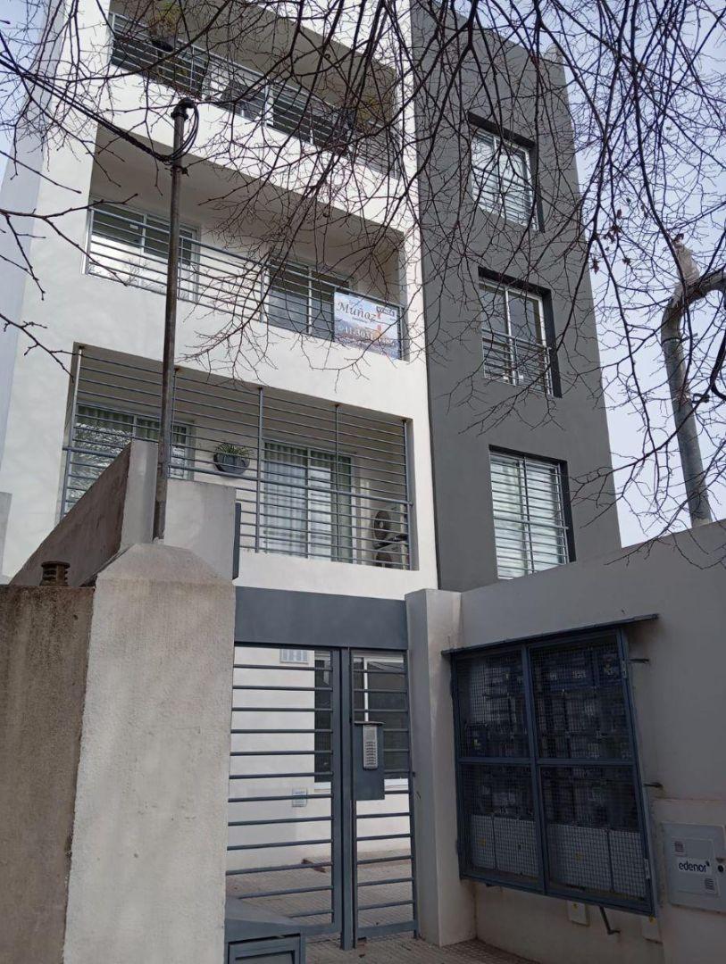 Foto de Departamento de 40 m² de 1 dormitorio en alquiler en Villa Luzuriaga, imagen 1