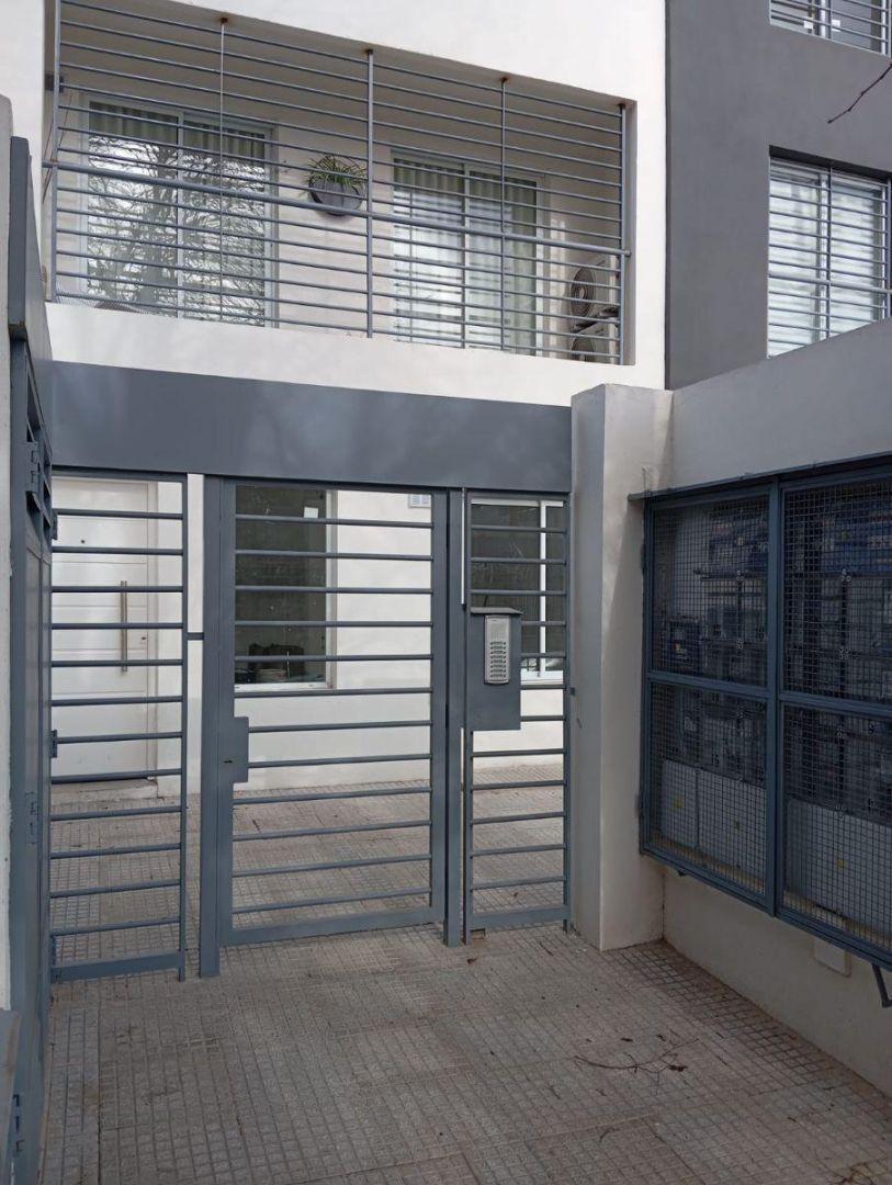 Foto de Departamento de 40 m² de 1 dormitorio en alquiler en Villa Luzuriaga, imagen 3