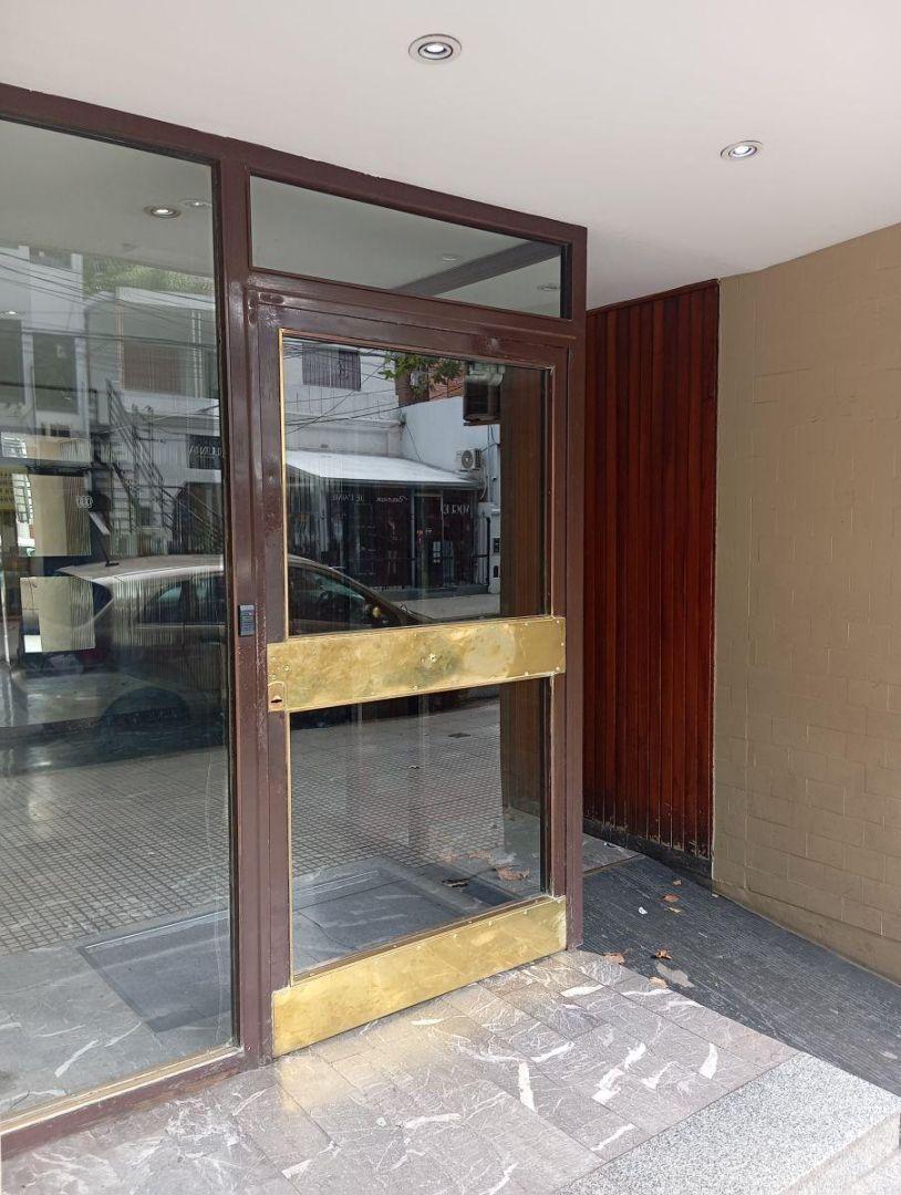 Foto de Departamento de 45 m² con 2 dormitorios en venta en Ramos Mejía, imagen 1