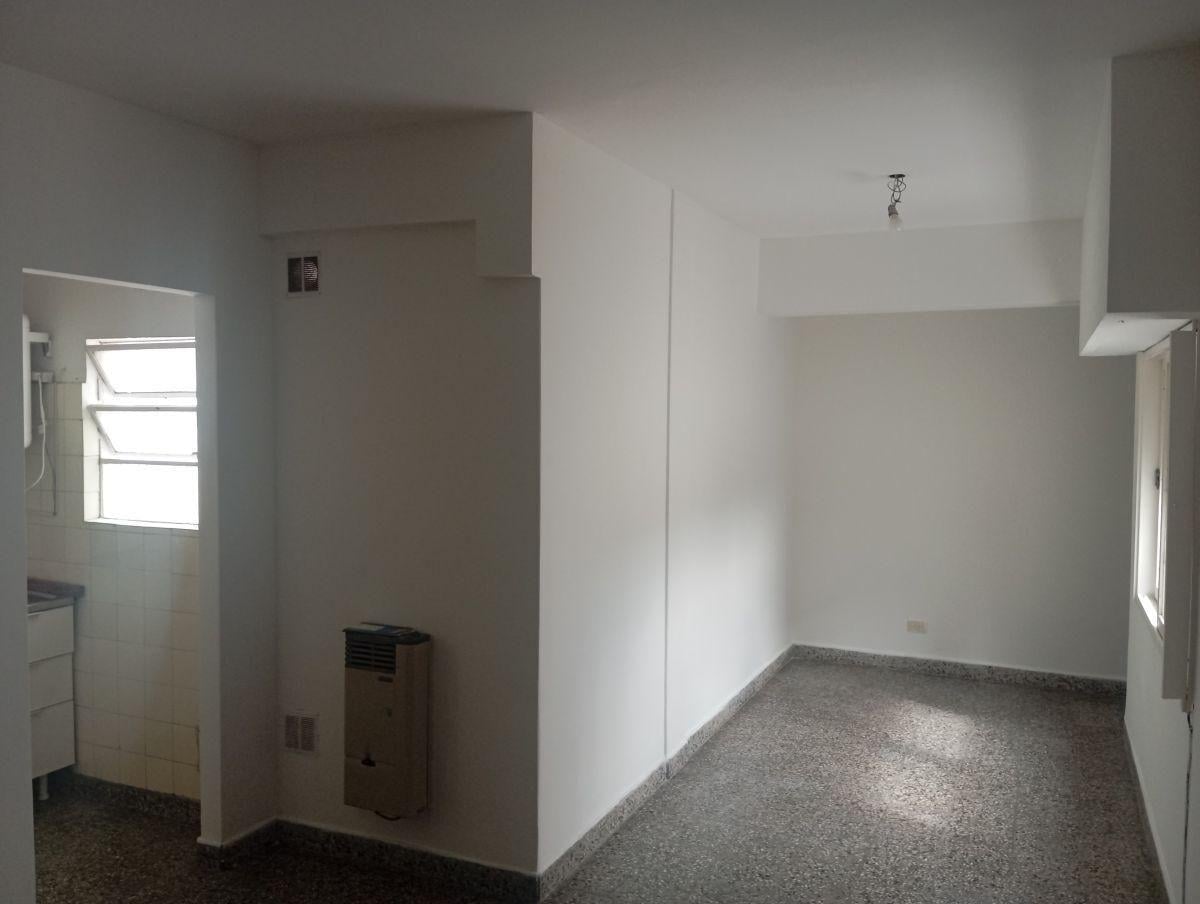 Foto de Departamento de 45 m² con 2 dormitorios en venta en Ramos Mejía, imagen 5
