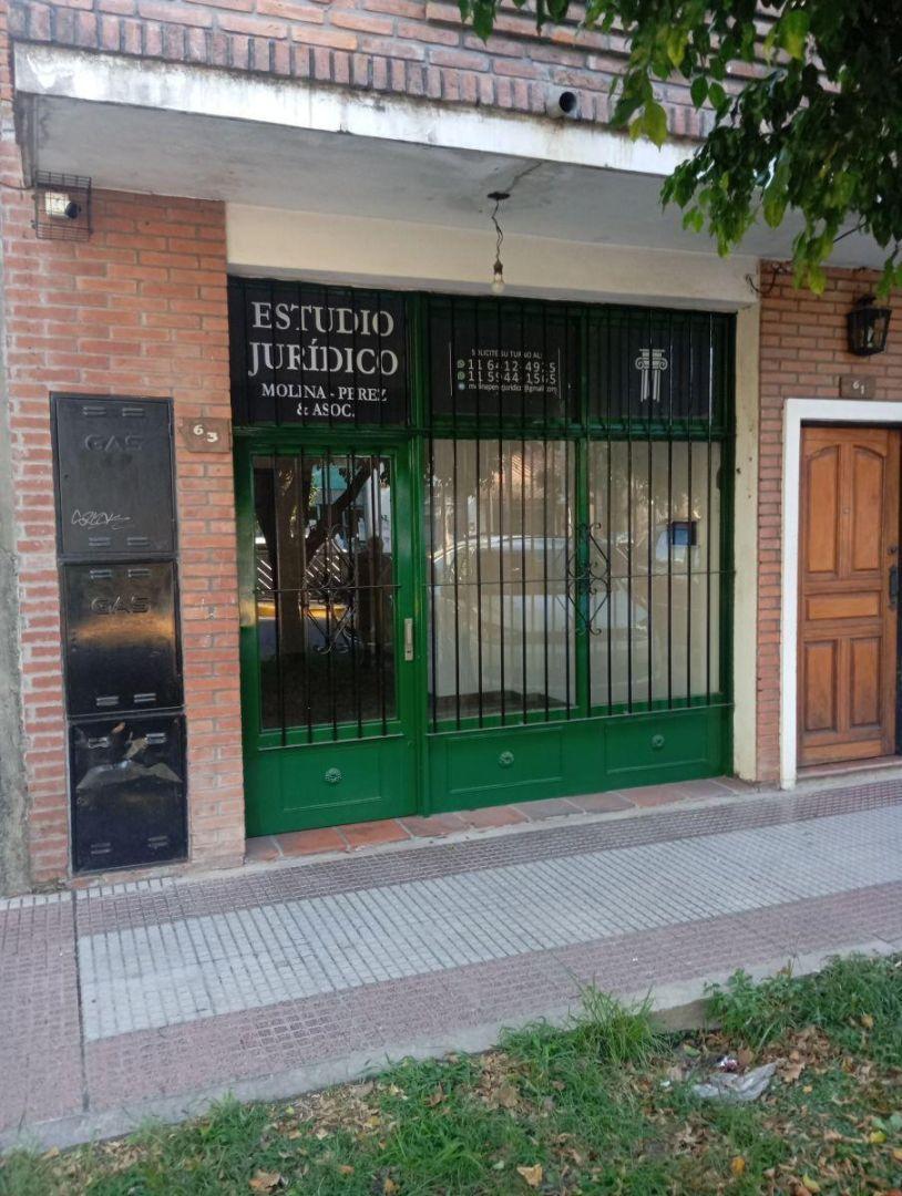Foto de Local comercial en alquiler en Villa Luzuriaga, imagen 1