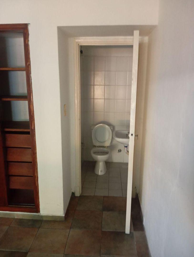 Foto de Local comercial en alquiler en Villa Luzuriaga, imagen 4
