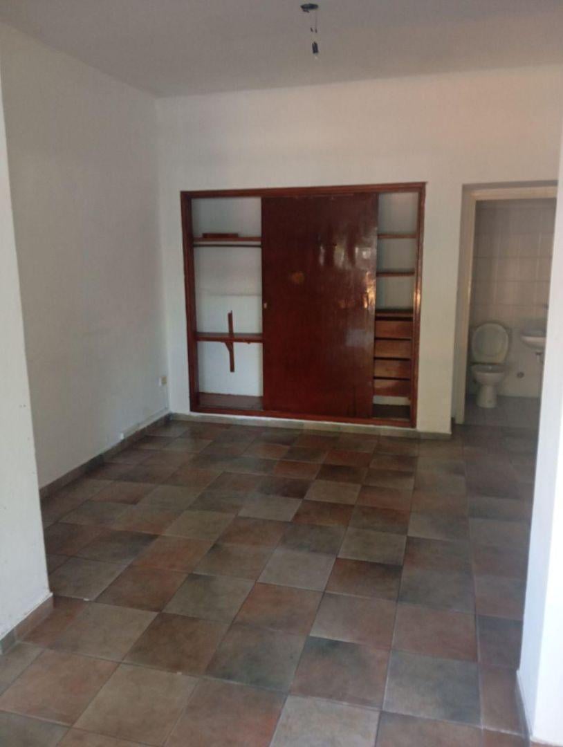 Foto de Local comercial en alquiler en Villa Luzuriaga, imagen 3
