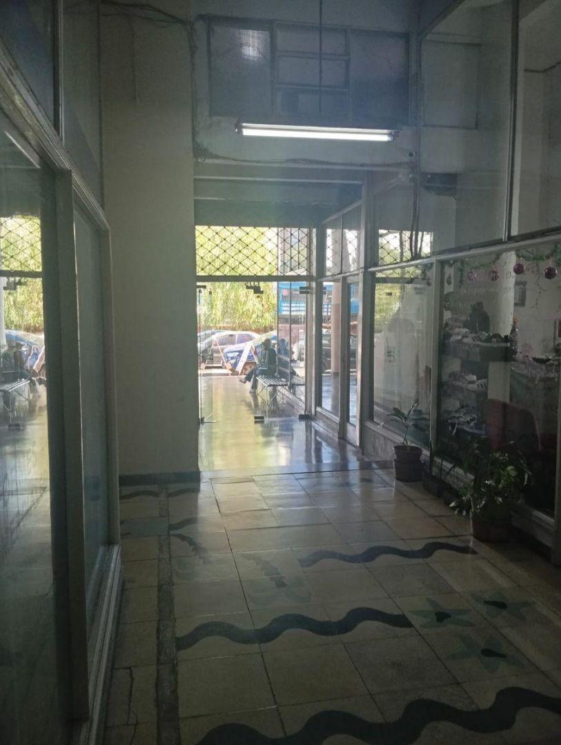 Foto de Local en galería comercial de 10 m² en alquiler en Haedo, imagen 5