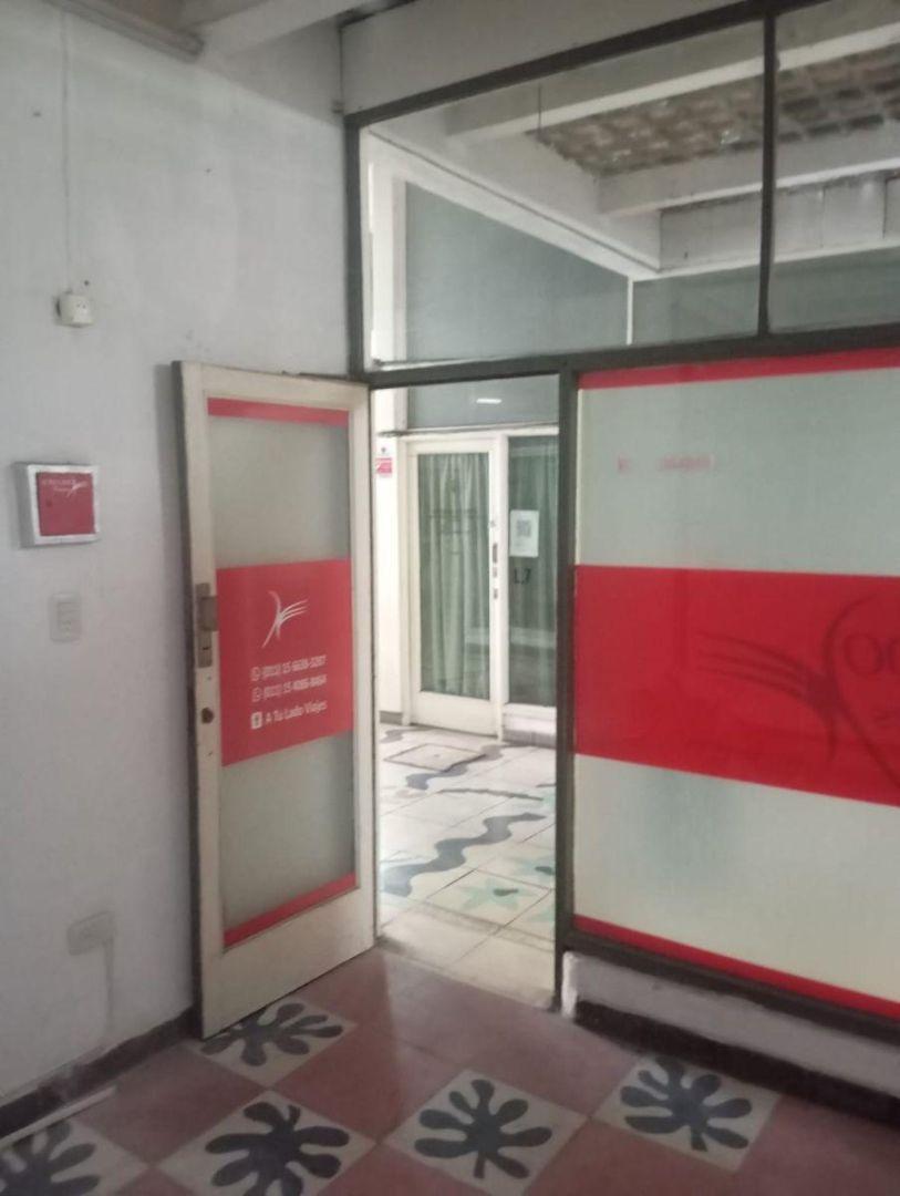 Foto de Local en galería comercial de 10 m² en alquiler en Haedo, imagen 4
