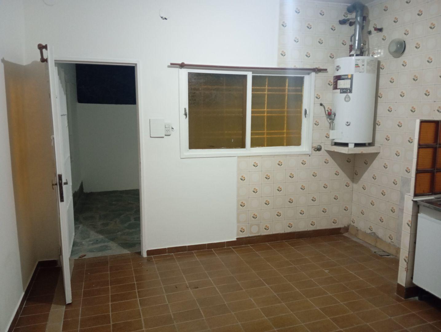 Foto de PH de 57 m² con 2 dormitorios en alquiler en Ramos Mejía, imagen 5