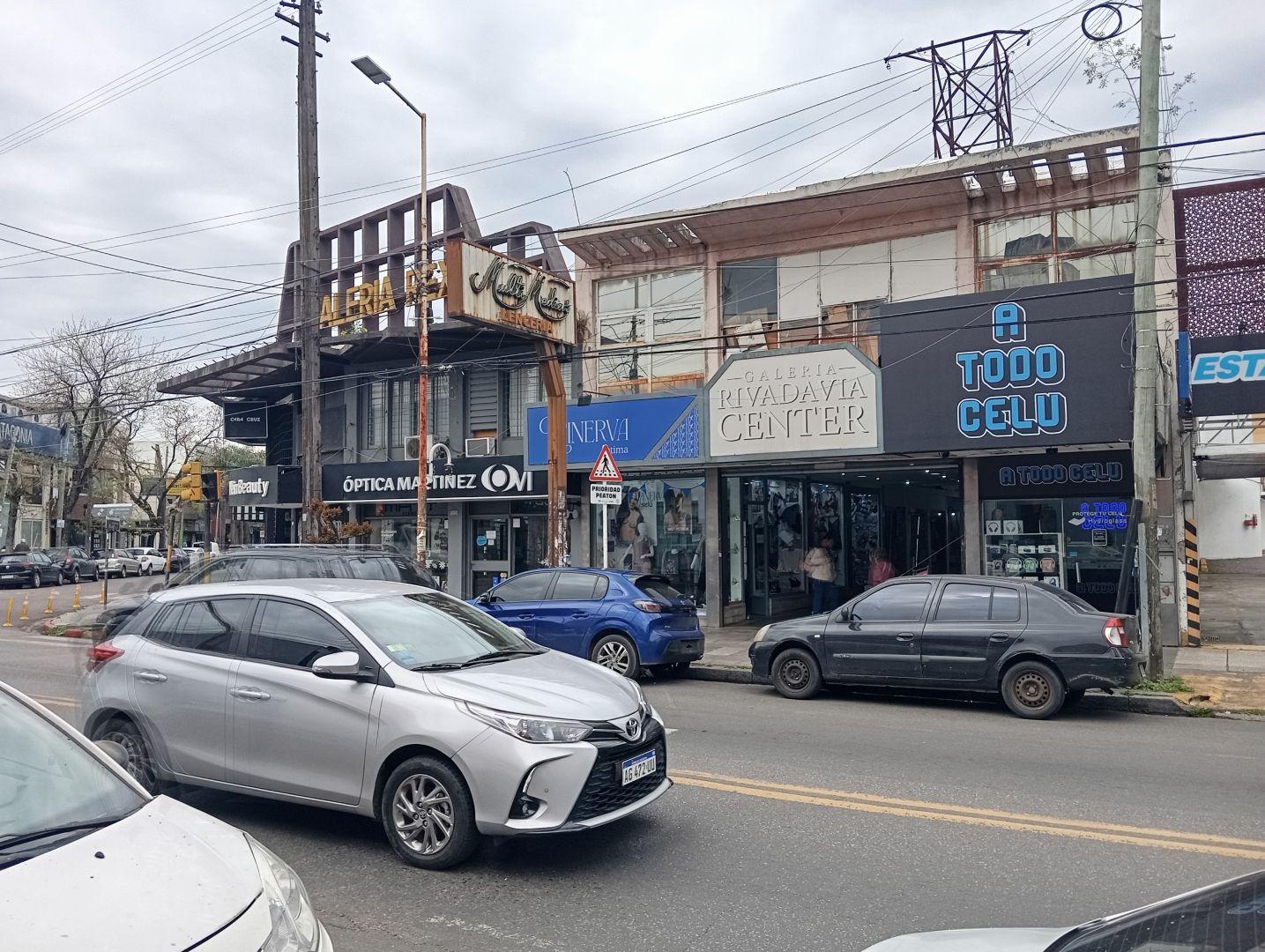 Foto de Local . | Avenida Rivadavia al 16200, imagen 4