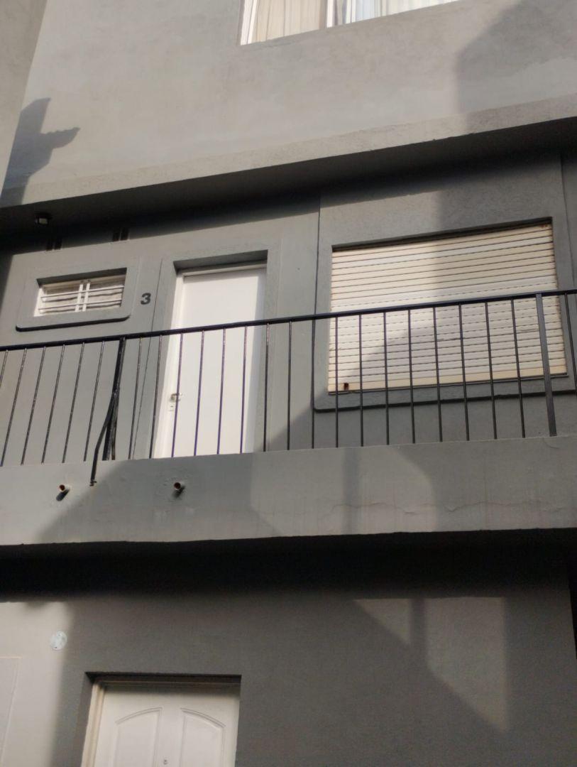 Foto de PH de 36 m² con 1 dormitorio en alquiler en Haedo, imagen 2