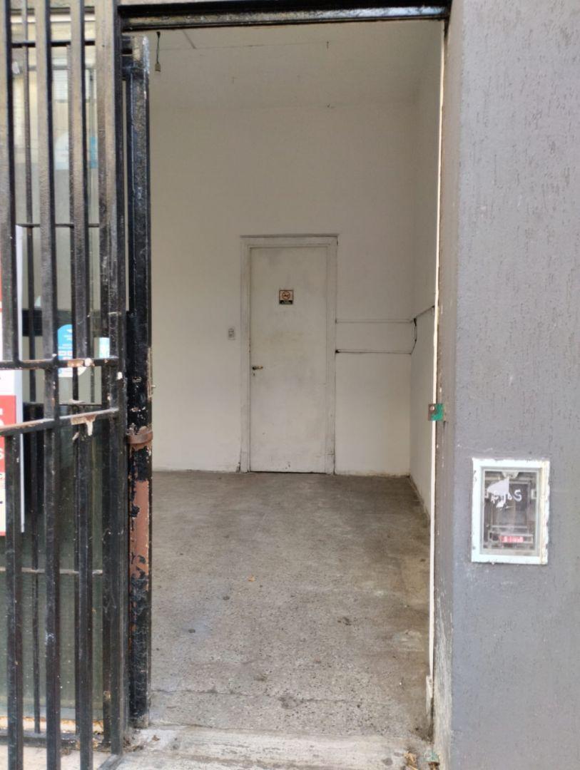 Foto de Local de 24 m² en alquiler en Haedo, imagen 4