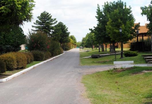 RBS. OPORTUNIDAD! LOTE INTERNO EN BARRIO CARDALES VILLAGE!