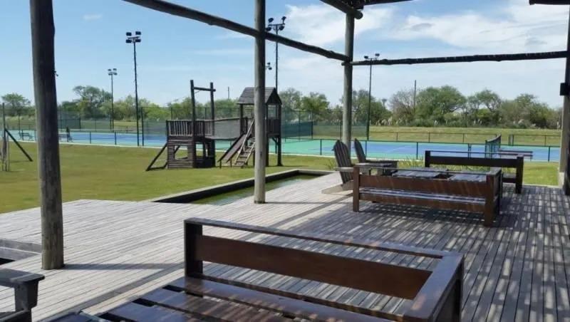 Foto de MMC. Venta lote a la laguna en barrio El Naudir, imagen 5