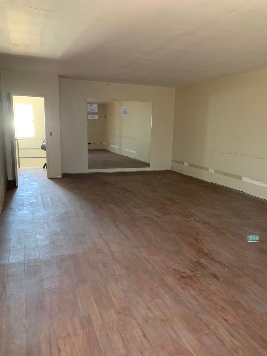 Excelente Local Comercial y Oficinas en Pleno Microcentro de San Miguel, Bs As 3