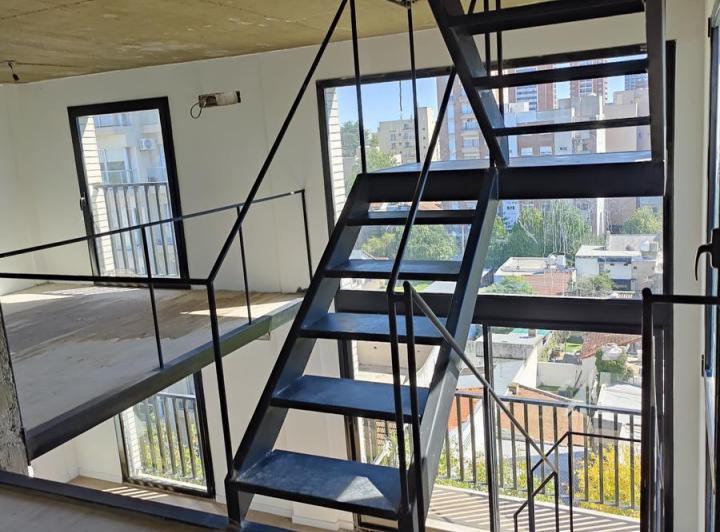 Excelente Semipiso en Venta tipo Loft con terraza privada en  Edificio Paunero - Muñiz - San Miguel 2