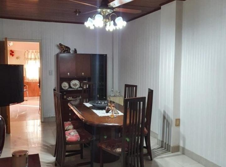 MLM. Increíble casa en venta en Caseros 2