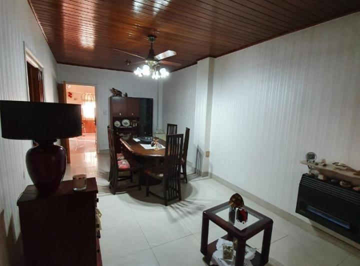 MLM. Increíble casa en venta en Caseros 5