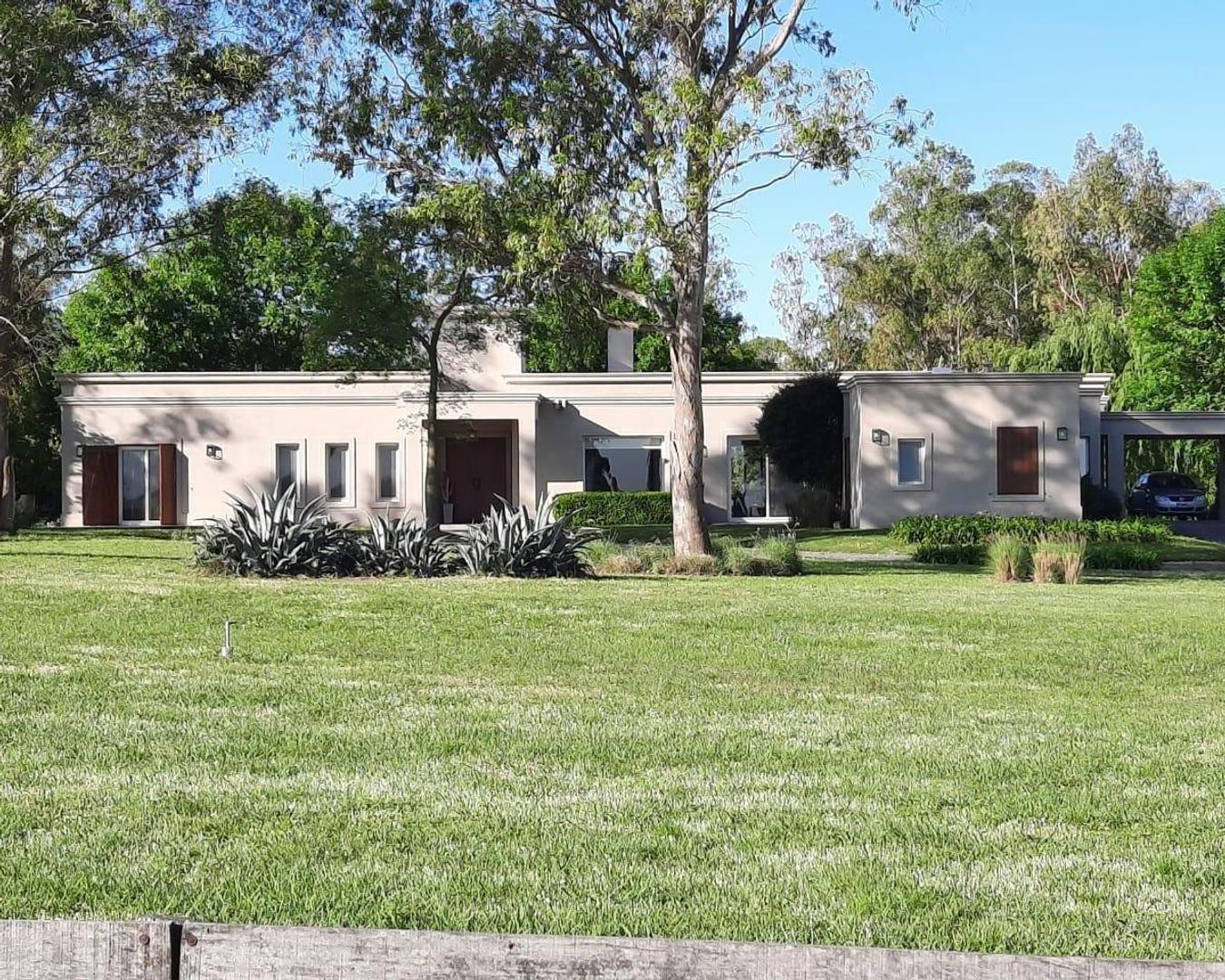 Espectacular Casa en Venta ,Barrio Quebradas Villa Rural, Ba