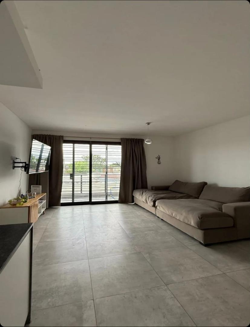 Foto de LSH. HERMOSO DPTO 2 AMBIENTES 2 COCHERA SE PUEDE FINANCIAR,, imagen 4