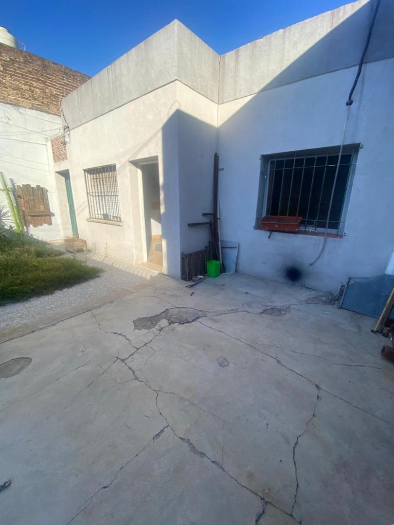 ORR. Venta de casa, pleno centro de Polvorines apta crédito.