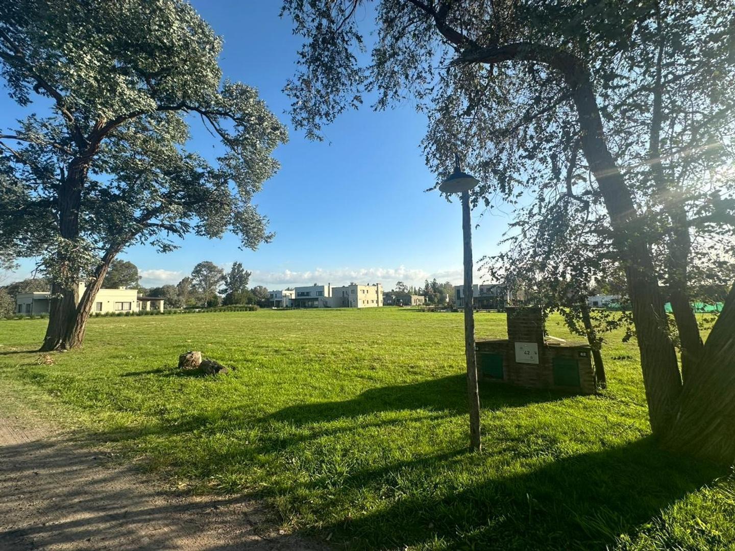 MMC. Oportunidad! Lote en venta barrio Casuarinas del Pilar