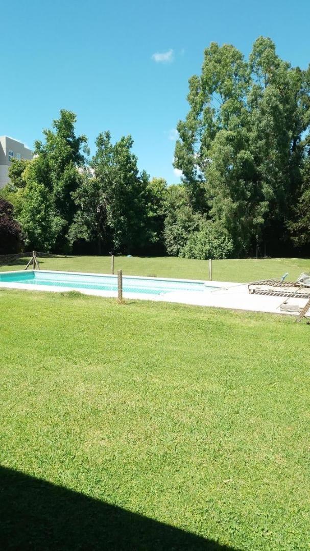 Foto de Mgm. Excelente casa quinta en Venta Loma Verde, imagen 1