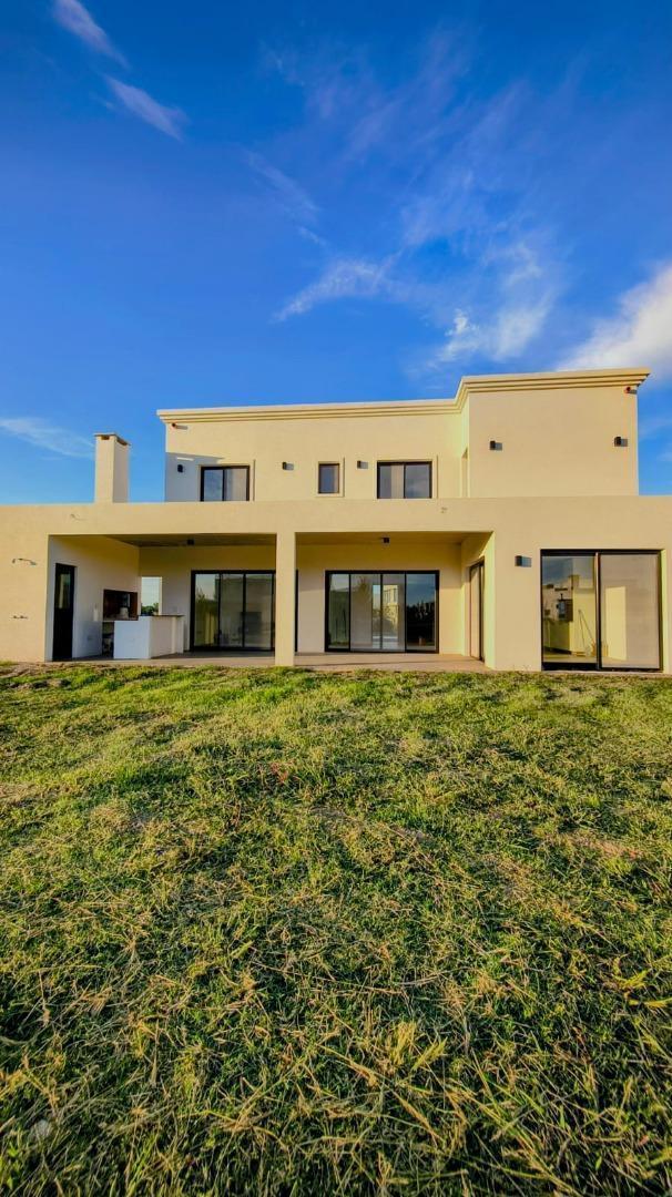 Casa en Naudir lote interno