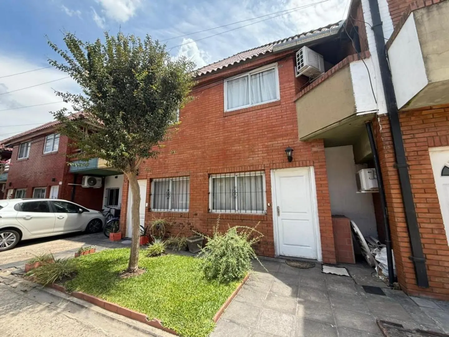 ORR. Venta de  Casa Tríplex  apta crédito. 2
