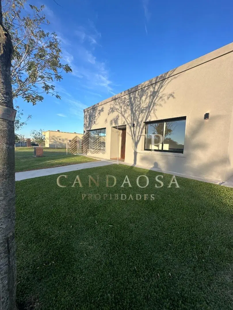 GLM. VENTA IMPECABLE CASA B SAN RAMON, PILAR DEL ESTE 4