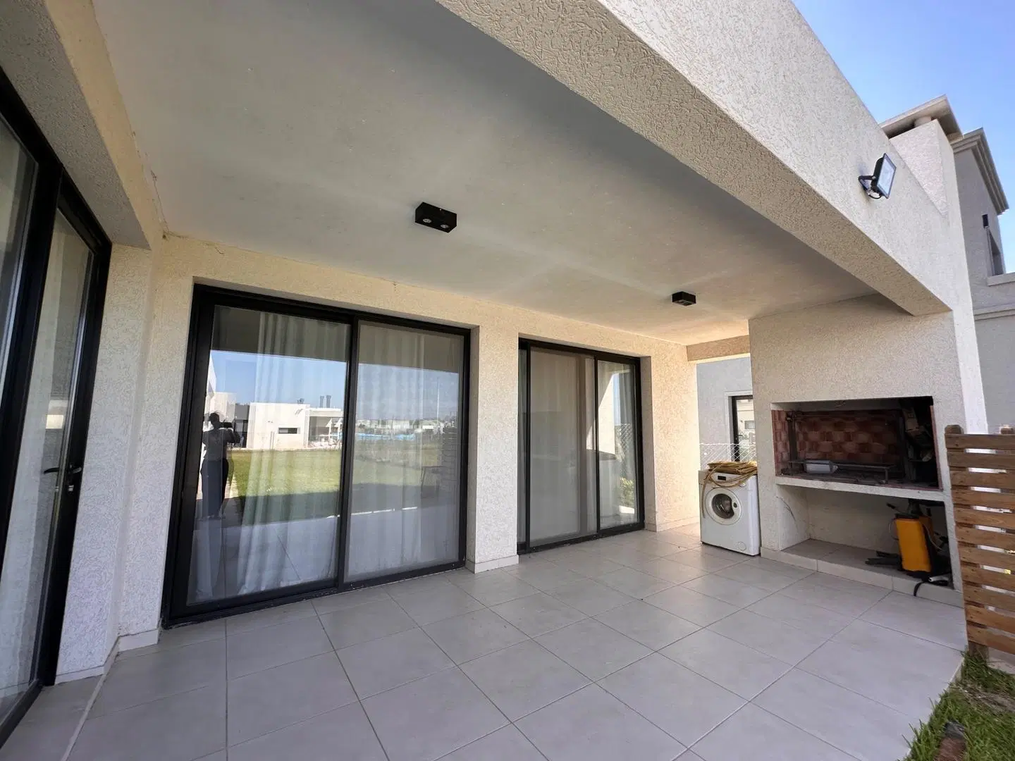gs Casa Venta una PLANTA B,cerrado Pilar del Este 4