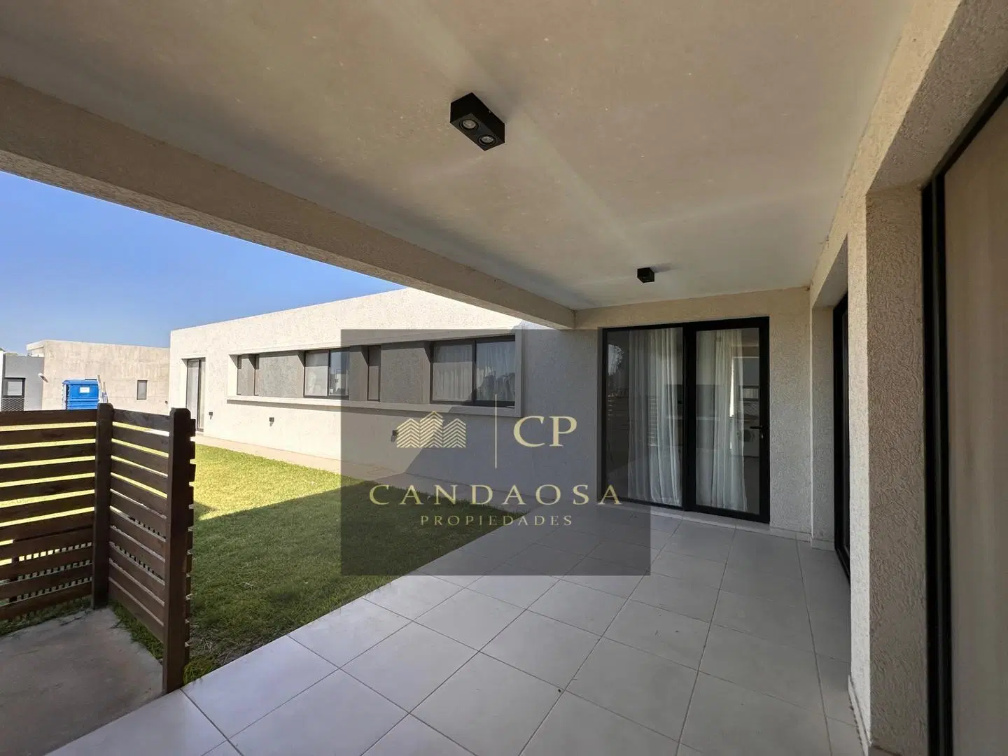 gs Casa Venta una PLANTA B,cerrado Pilar del Este 5
