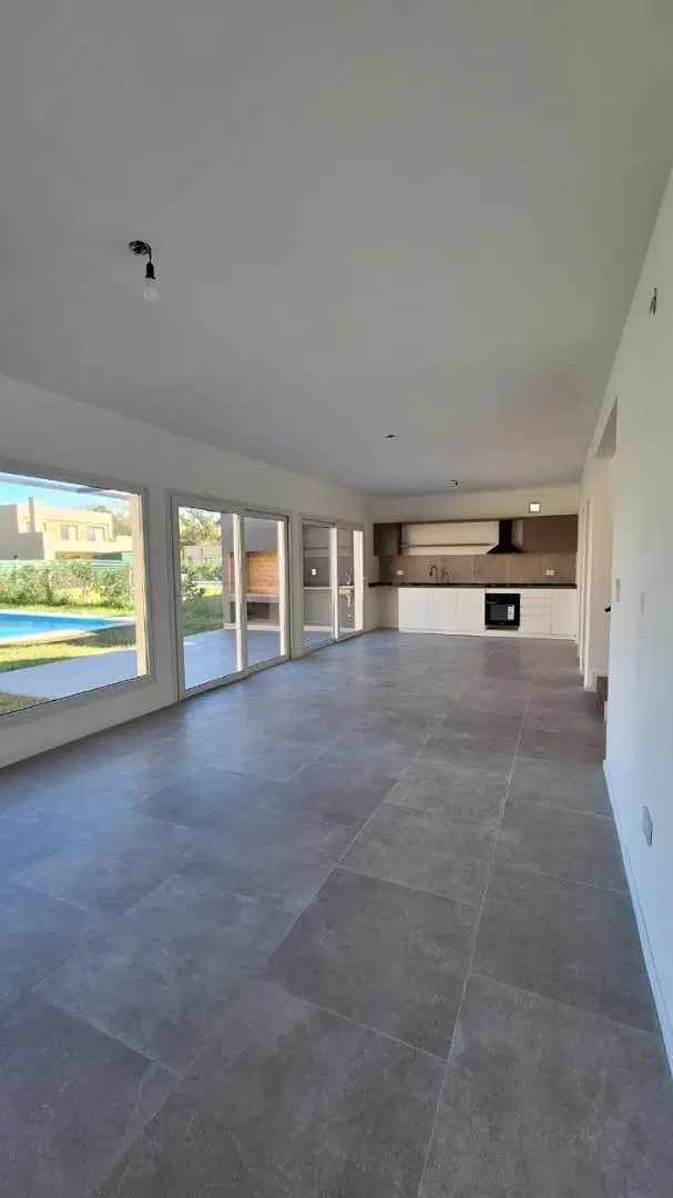 RBS. HERMOSA CASA EN SAN PABLO, DERQUI, PILAR 2