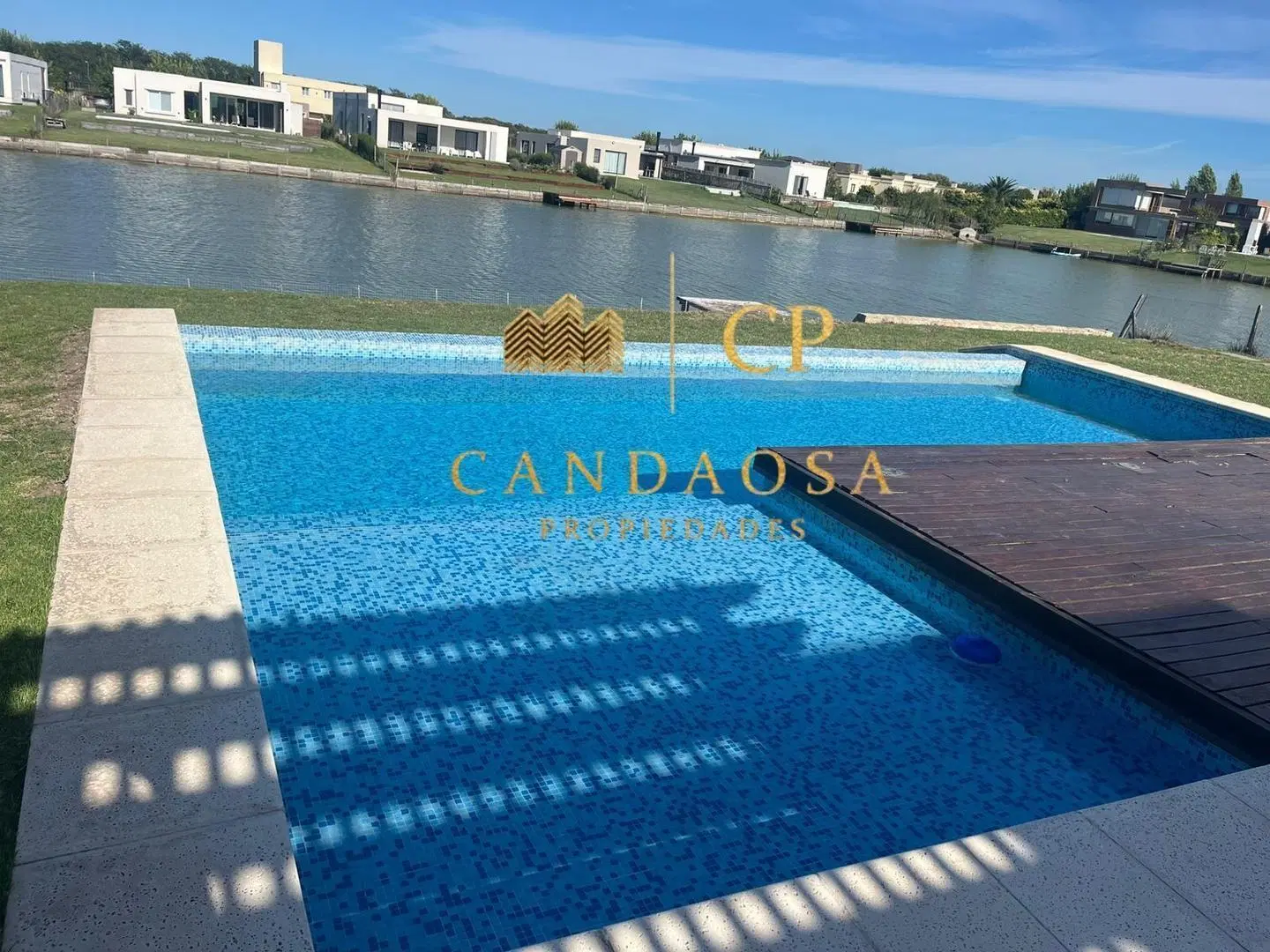 Mgm. Excelente Casa venta en Area 9 San Sebastian A/Credito 5