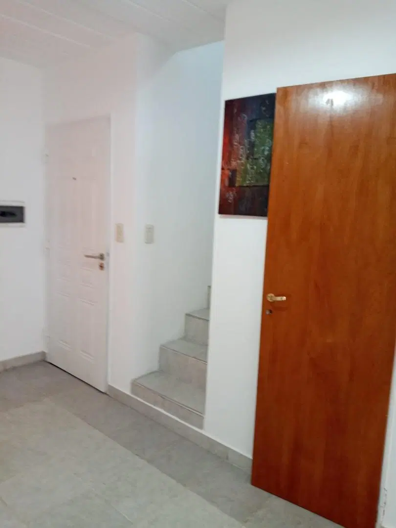 GLM. Excelente Duplex 3 ambientes en Jose C. Paz 3