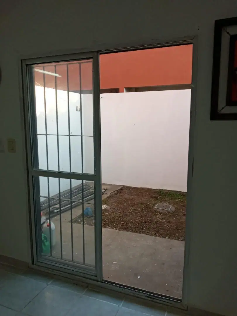 GLM. Excelente Duplex 3 ambientes en Jose C. Paz 2