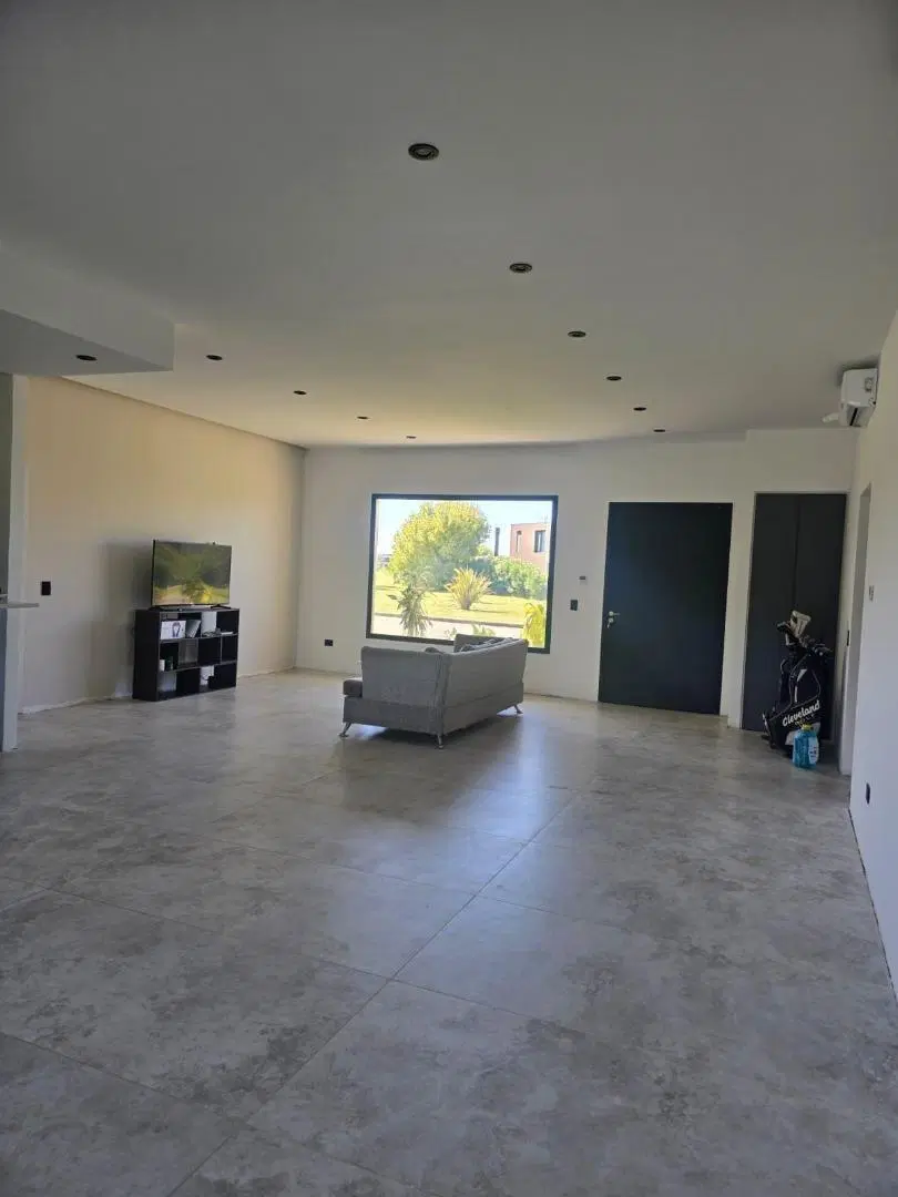 MGM. Hermosa Casa Venta en Haras Santa María Escobar 3