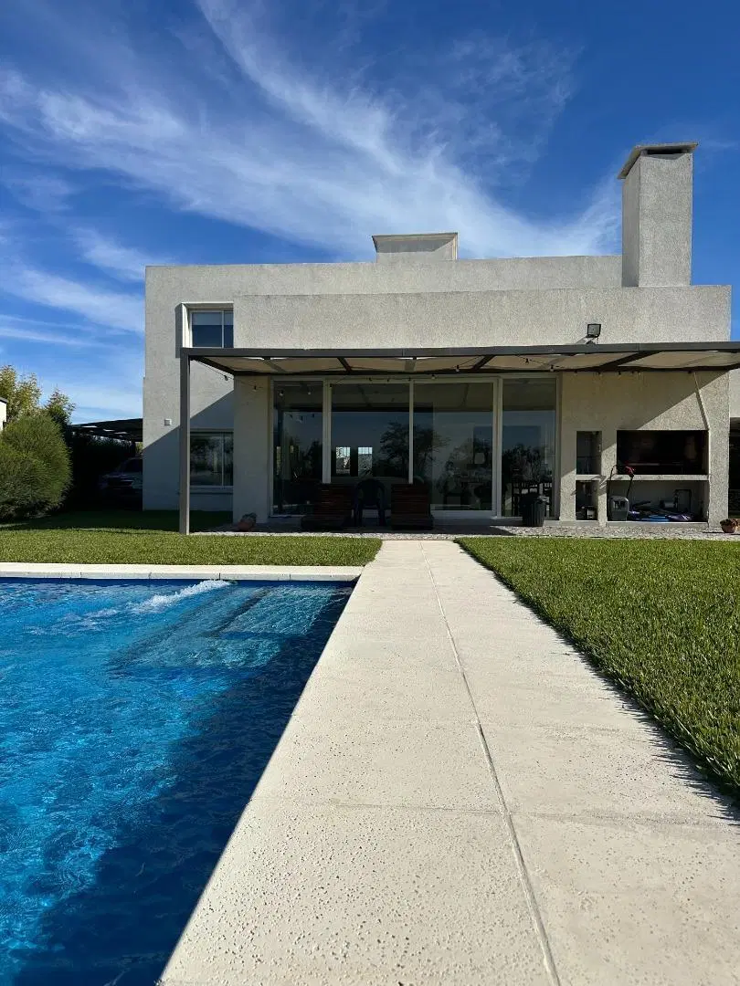 MGM. VENTA INCREIBLE CASA B HARAS SANTA MARIA - ESCOBAR 3