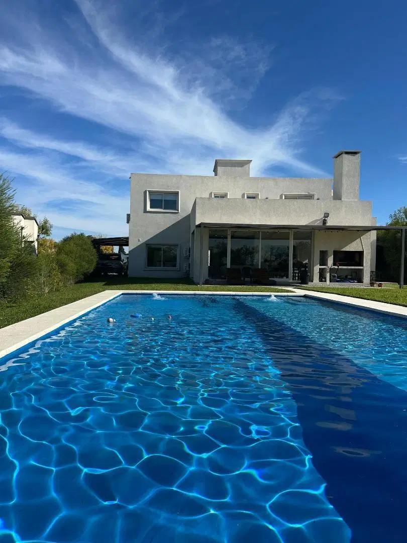 MGM. VENTA INCREIBLE CASA B HARAS SANTA MARIA - ESCOBAR 4