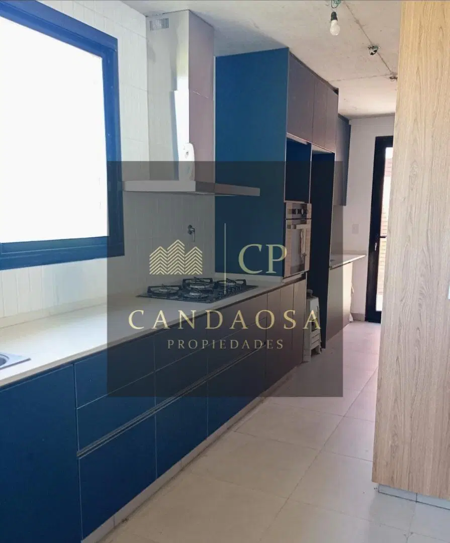 Mgm. Oportunidad! Hermosa casa en Venta en El Naudir 4