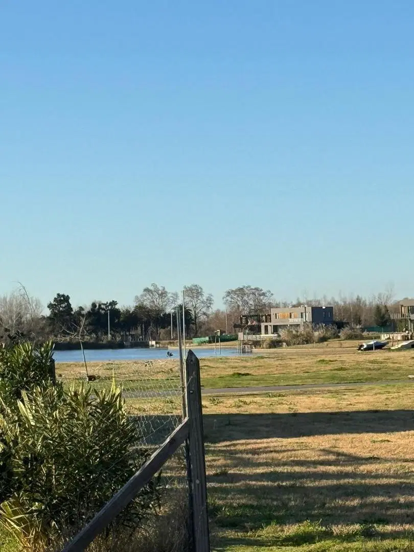 RBS. HERMOSO LOTE CENTRAL, EN NAUDIR, ESCOBAR. 4