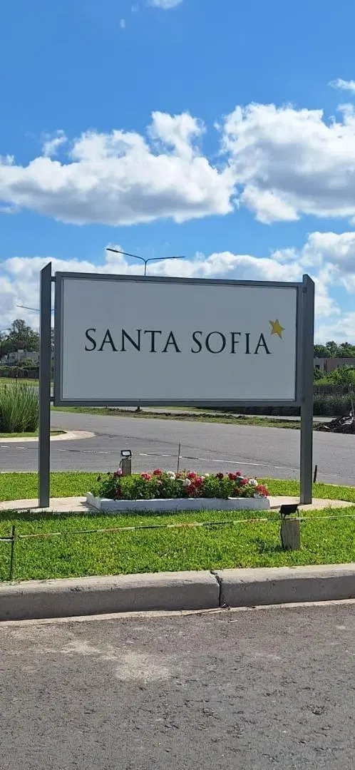 NEV. Venta de Lote interno en Santa Sofia - Pilar del Este 2