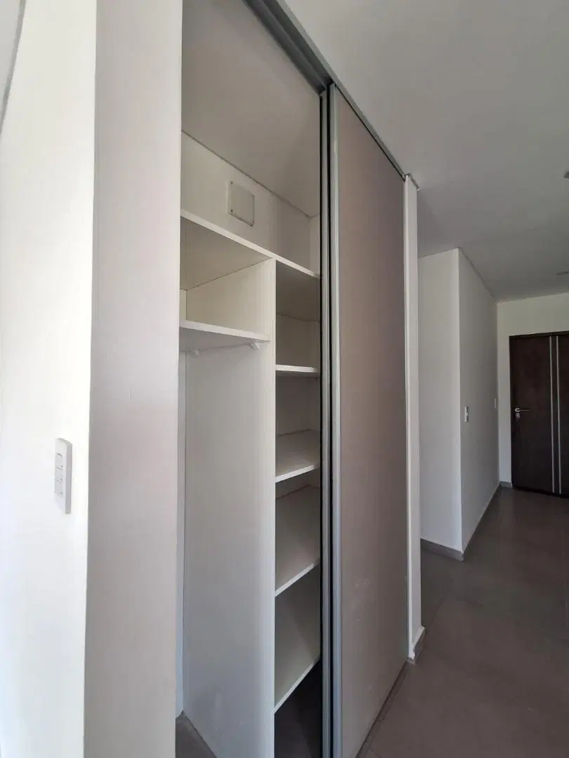 NEV. Casa Santa Sofía cul de sac 3 dorm 1 planta 5