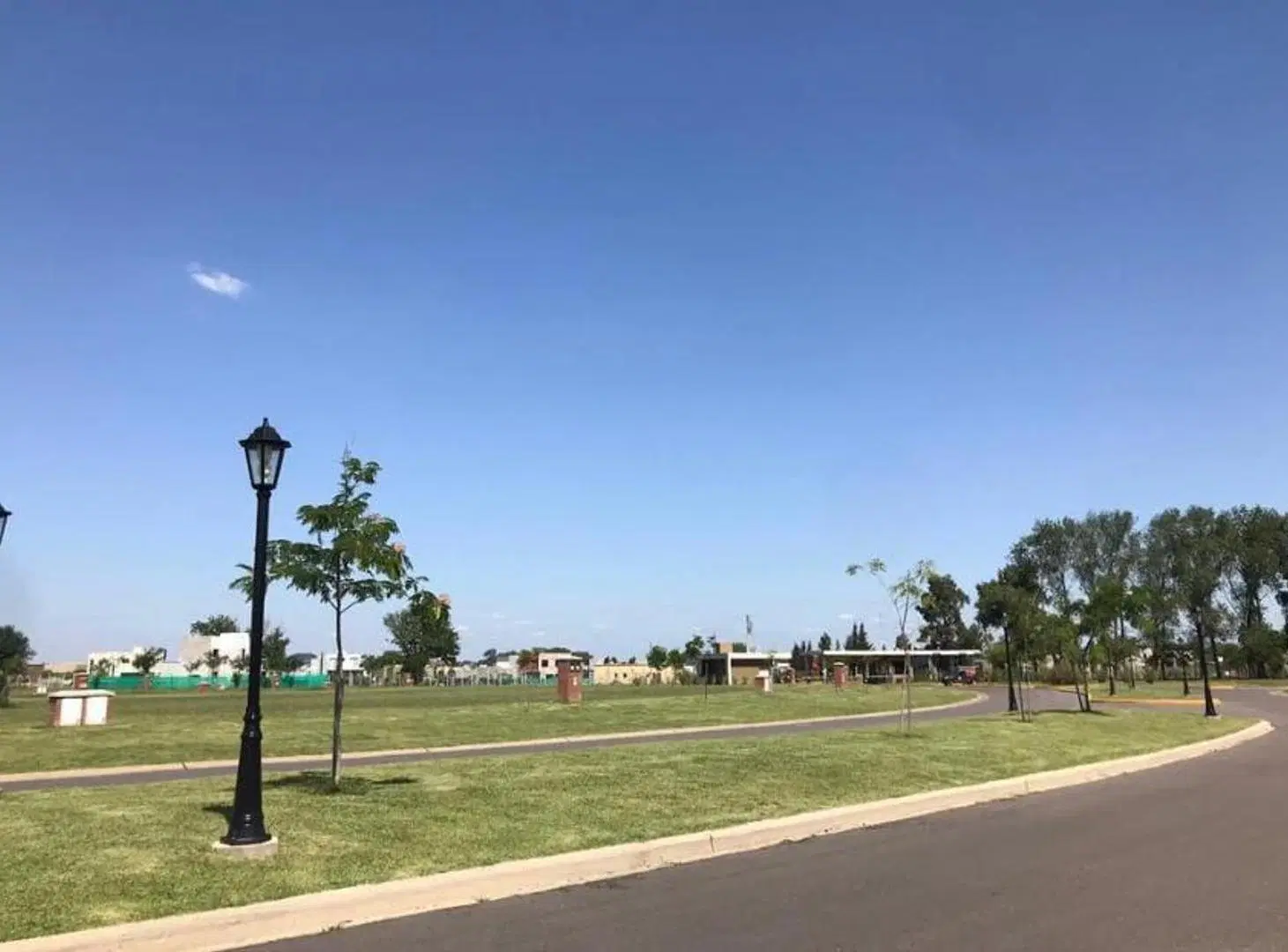 RBS. EN VENTA LOTE EN SAN RAMIRO, PILAR DEL ESTE. 3