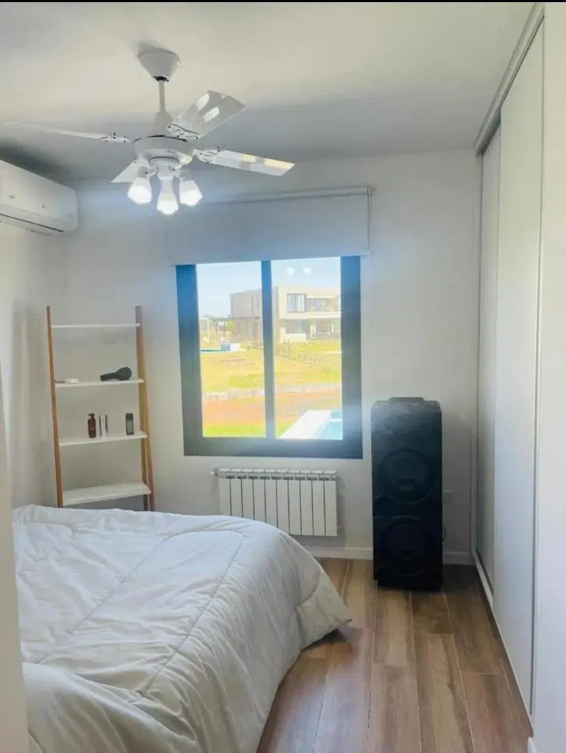 NEV. Casa a la laguna 6 ambientes El Naudir Aguas Privadas 2