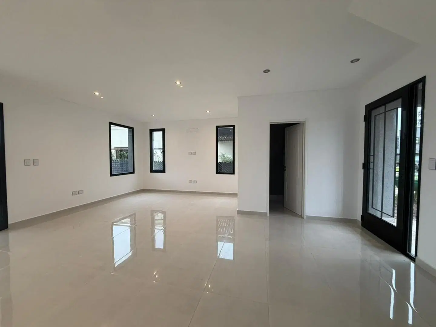RBS. HERMOSA CASA EN SANTA ELENA, PILAR DEL ESTE 4