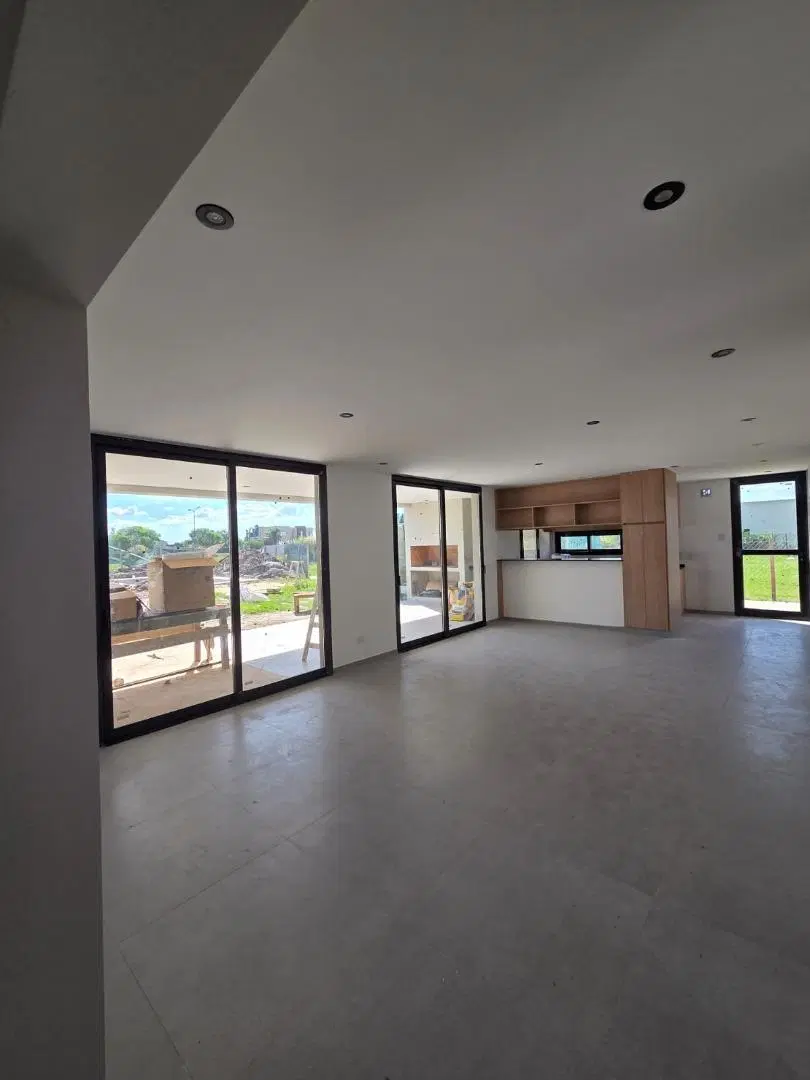 MLM. Increíble casa en Área 6, Barrio San Sebastián 4