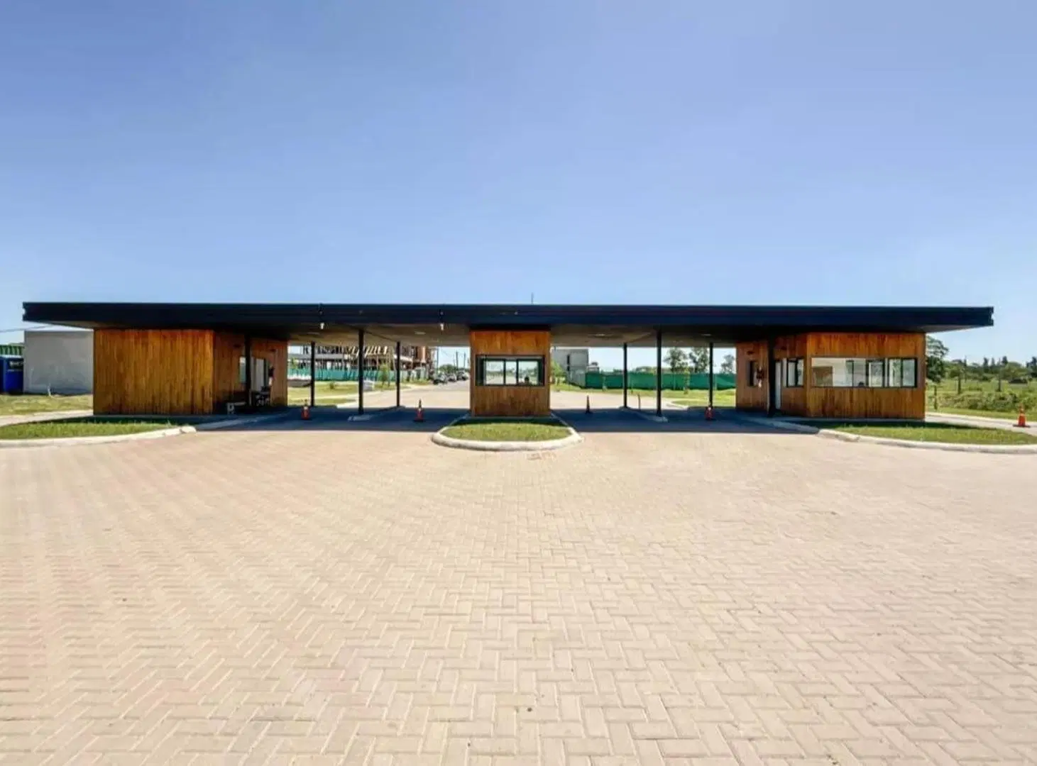 GLM. Lote en venta en Village Plaza, B. Vista. 4